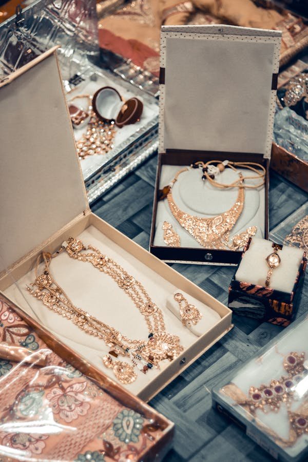 Collier or femme personnalisé : exprimez votre style unique